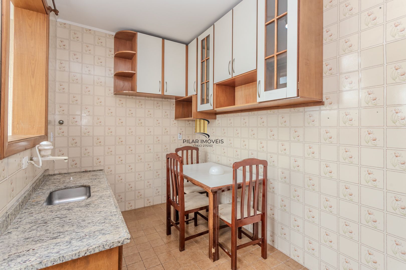 Apartamento no Jardim Lindóia de 2 dormitórios DESOCUPADO