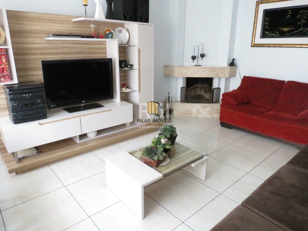 Casa para Venda - 220m², 3 dormitórios, sendo 2 suites, 4 vagas - Coronel Aparício Borges