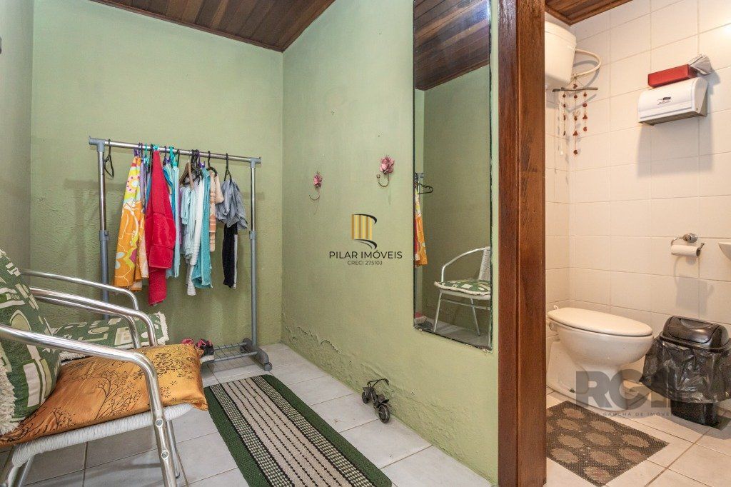 CASA COMERCIAL E RESIDENCIAL NO MIOLO DO BAIRRO SANTANA