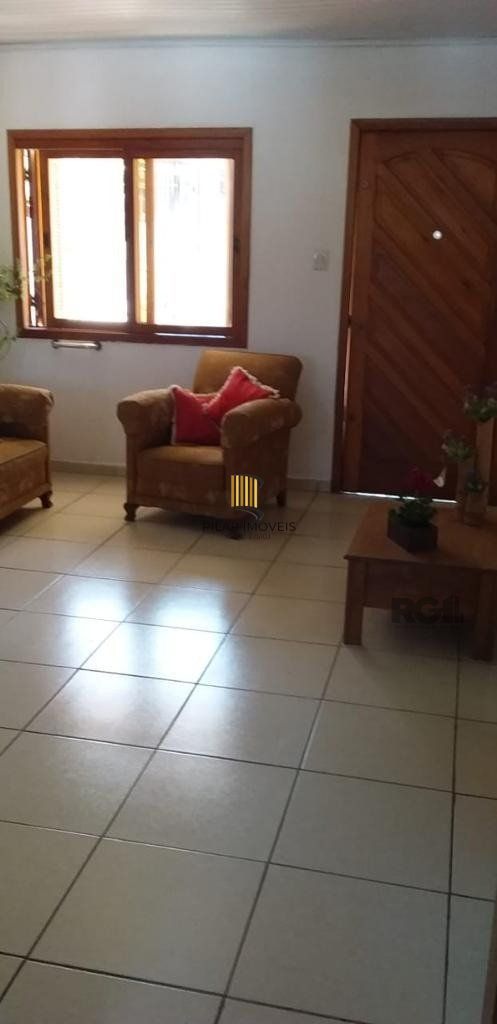 Casa 02 dormitórios, no bairro Parque Ipiranga, em Gravataí, RS.