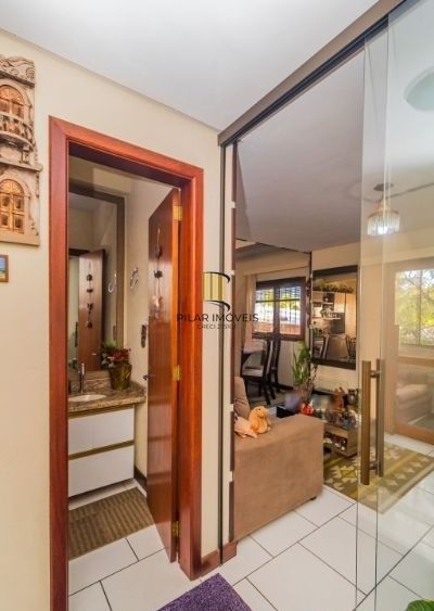 Casa em Condomínio bairro Tristeza de 3 dormitórios e 3 vagas