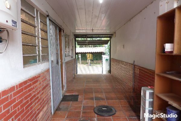 Casa no bairro Ipanema de 3 dormitórios e 2 vagas