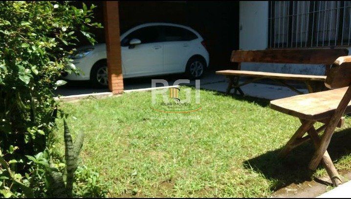 Casa para Venda - 300m², 4 dormitórios, 4 vagas - Nonoai