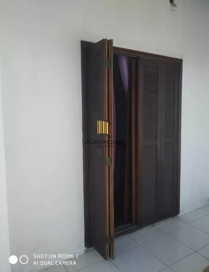 Casa 4 dormitórios no bairro Jardim Algarve