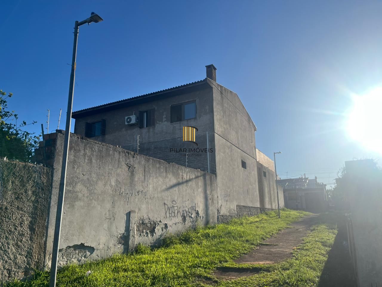 Casa comercial /residencial.