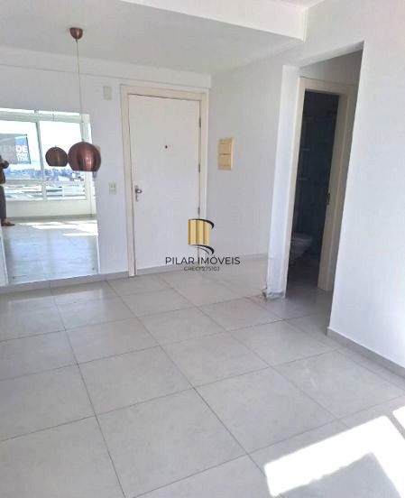 Apartamento de 2 dormitórios e vaga no bairro Santo Antônio desocupado