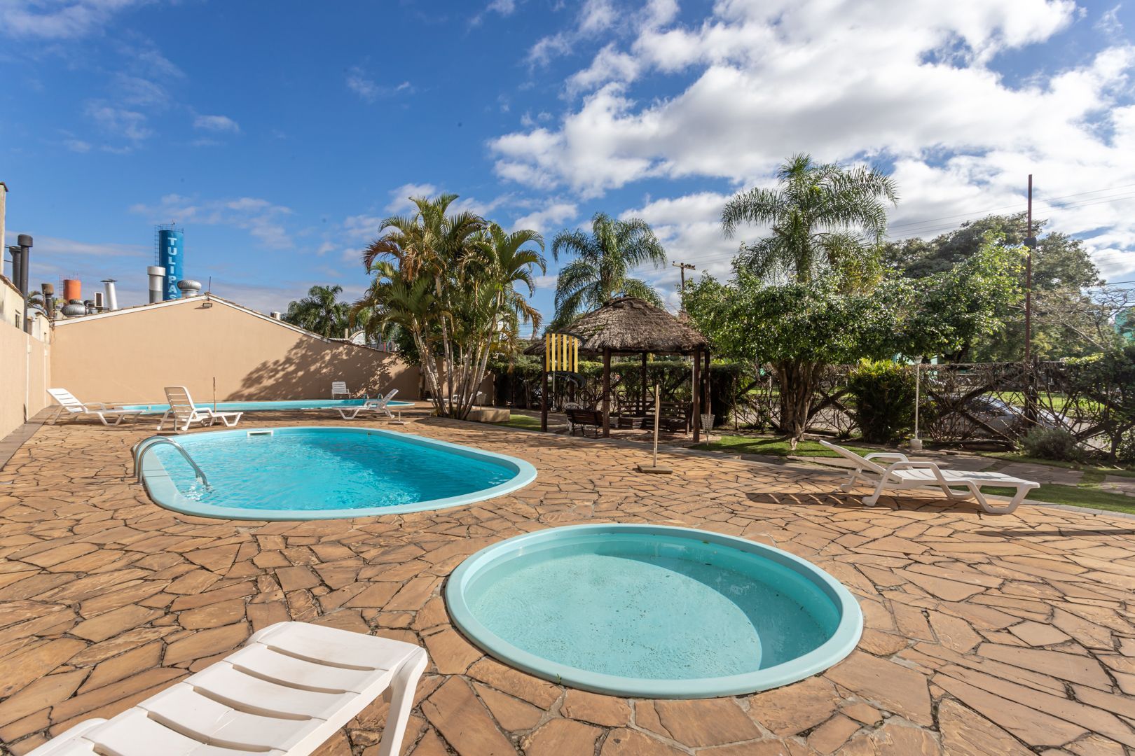 Casa de Condomínio 3 dormitórios no bairro Humaitá