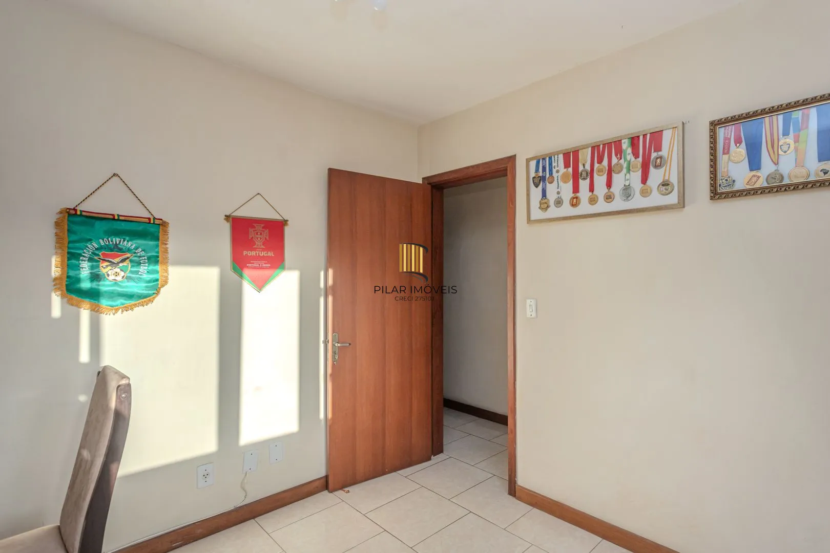 Casa em Condomínio bairro Tristeza de 3 dormitórios e 3 vagas