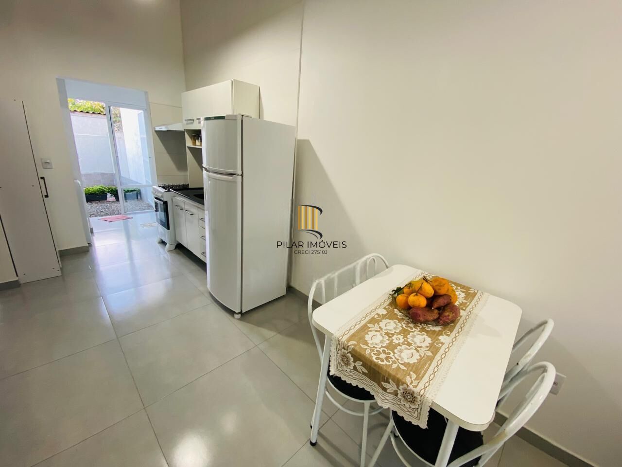 Casa 2 dormitórios no bairro Arco Íris