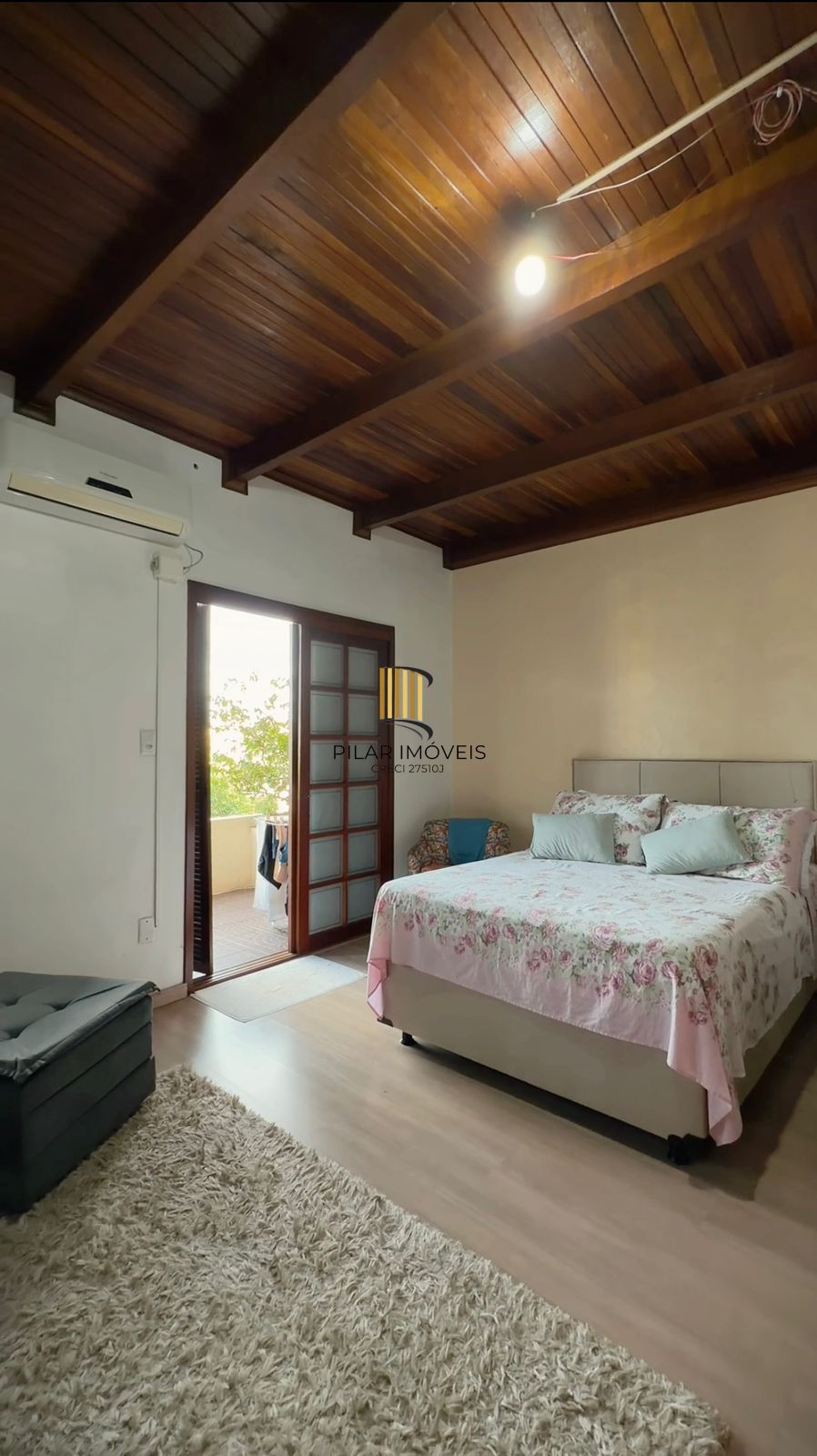 Excelente casa para venda com edicula e sotão. Entrar e morar!