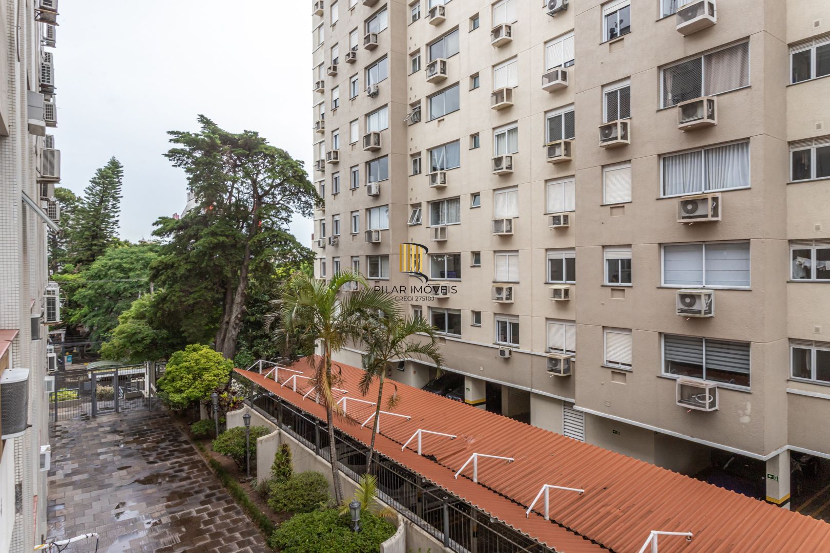 3 DORMITÓRIOS SEMI MOBILIADO NA CORTE REAL C/ELEVADOR E VAGA DE GARAGEM ESCRITURADA