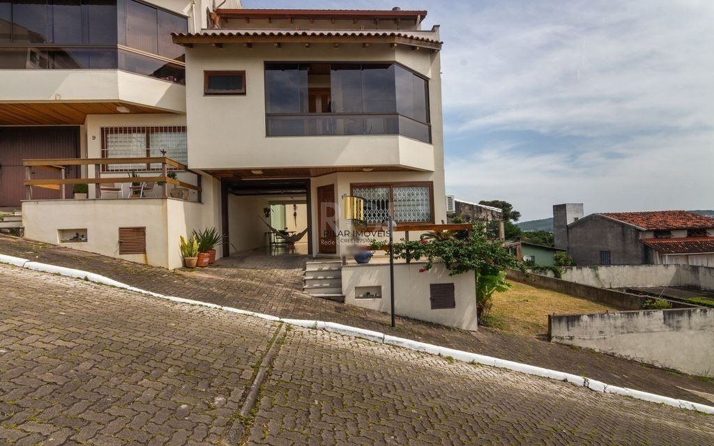 Casa Condominio de 3 dormitórios 3 vagas - Nonoai