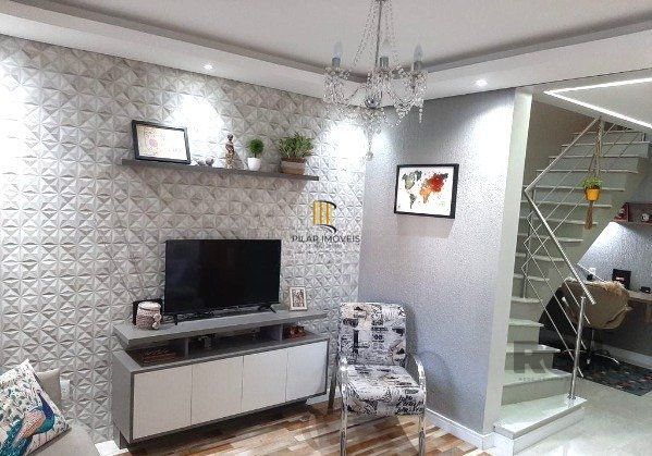 Sobrado triplex no Partenon de 3 dormitórios e 2 vagas - Pilar Imóveis