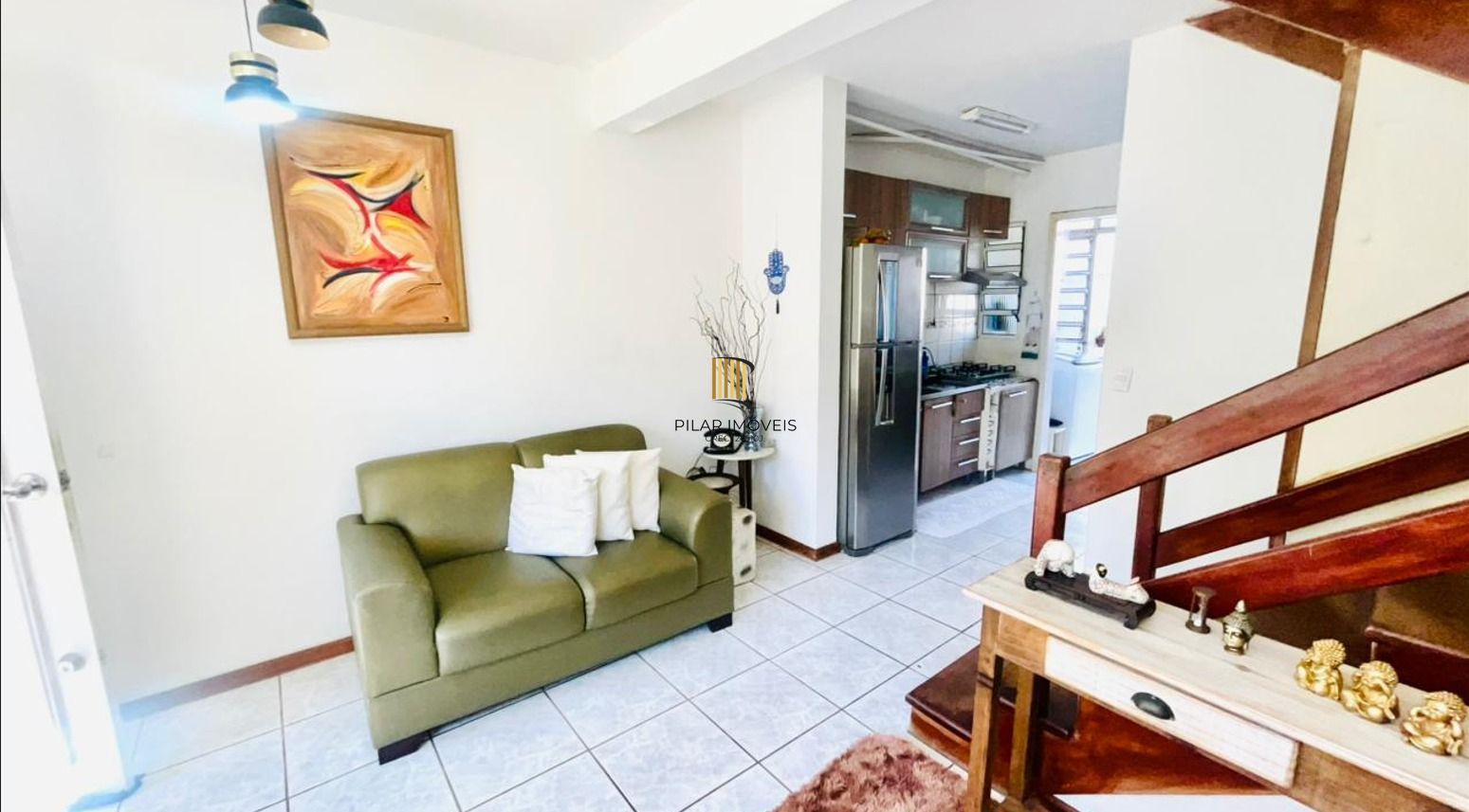 Casa em condomínio no bairro Sarandi de 2 dormitórios, vaga e infra