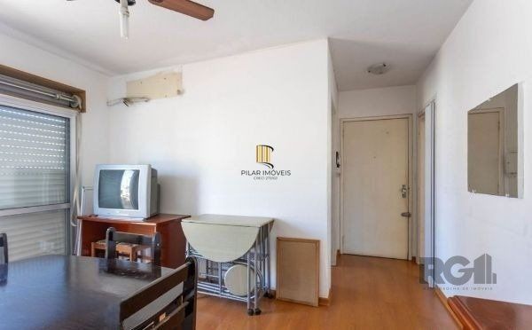 Apartamento no Passo D'areia de 1 dormitório e vaga