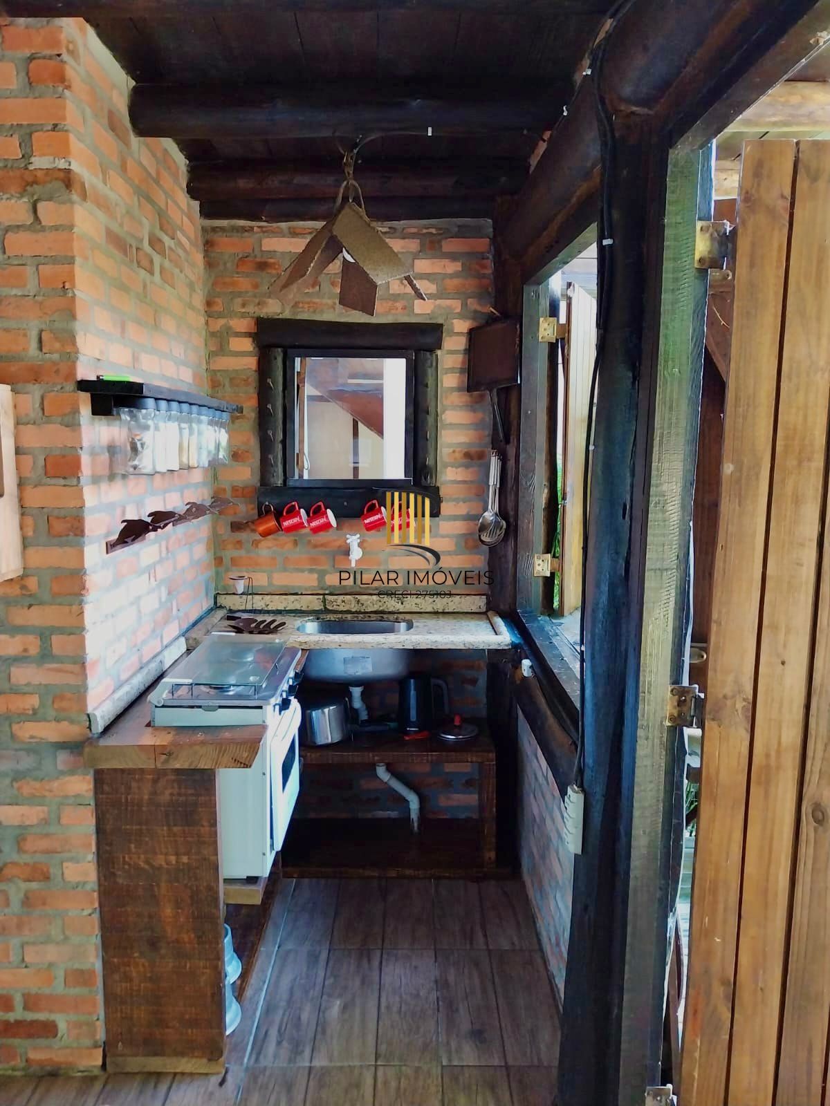 Sobrado 1 dormitório no bairro Alto Arroio