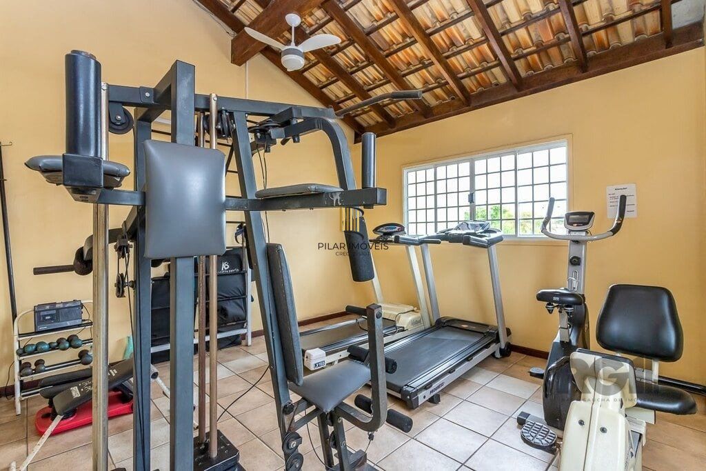 Casa em condomínio no Sarandi de 2d vaga e infra