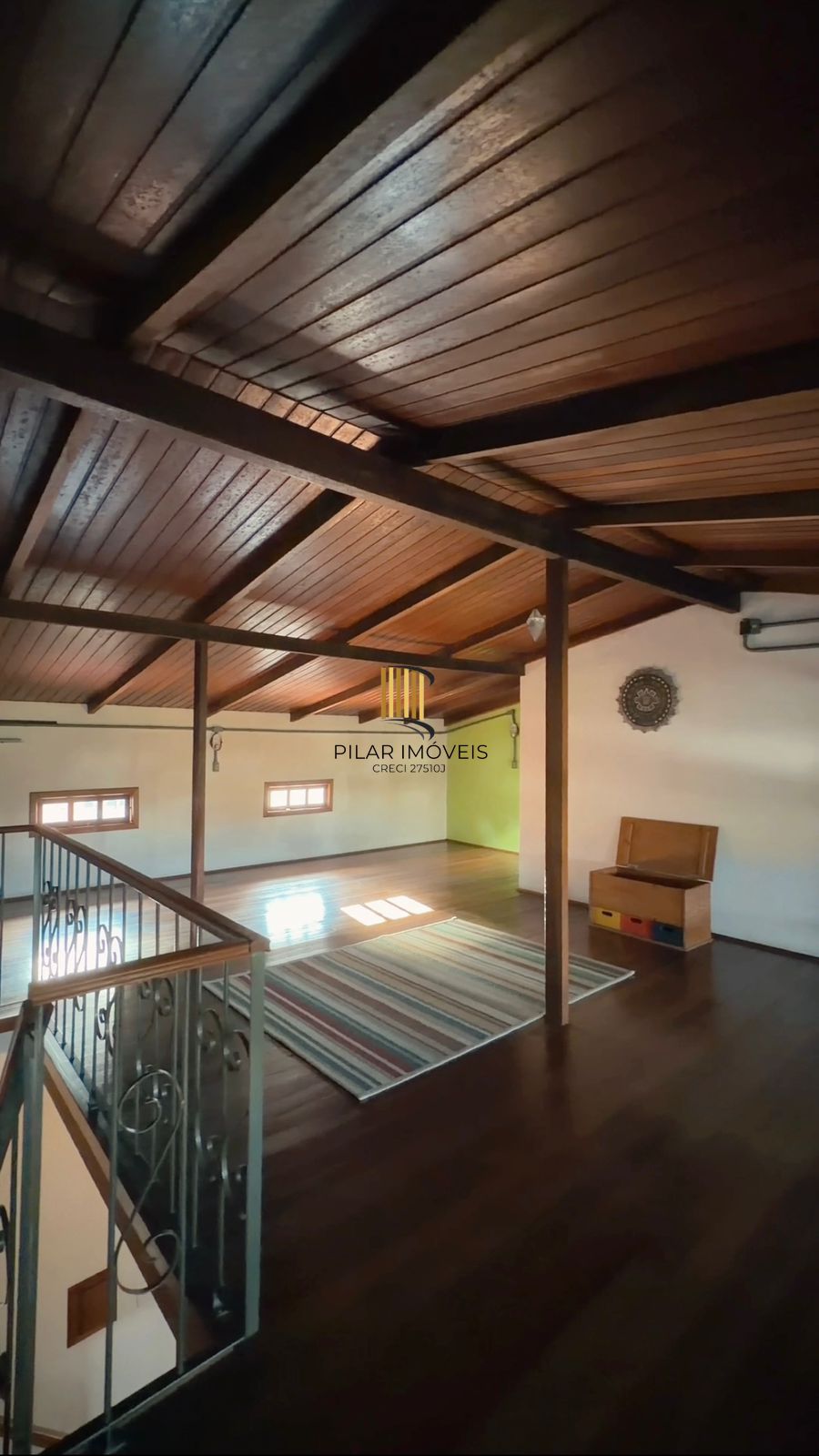 Excelente casa para venda com edicula e sotão. Entrar e morar!