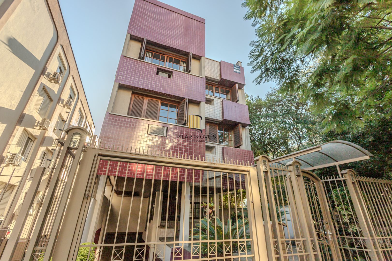 Cobertura duplex no bairro Petrópolis de 3 dormitórios vaga e terraço