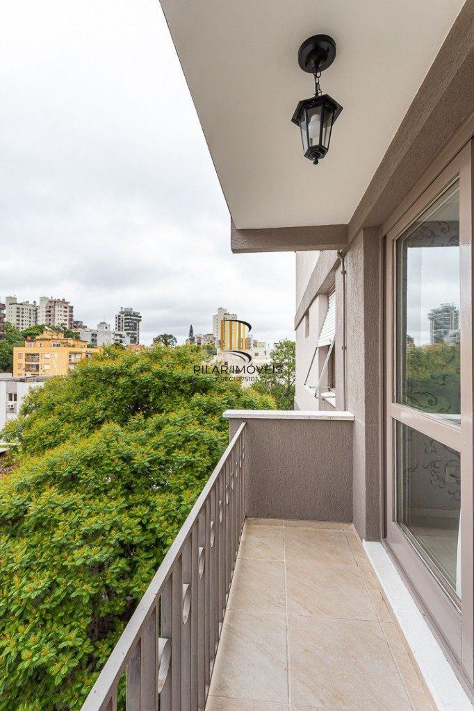 Apartamento de 03 dormitórios (01suíte), com vaga, no bairro São João, em Porto Alegre RS