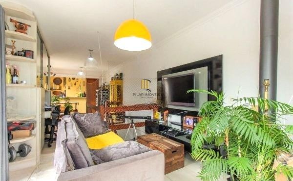 Cobertura duplex no bairro Auxiliadora de 2 dormitórios  2 vagas e terraço