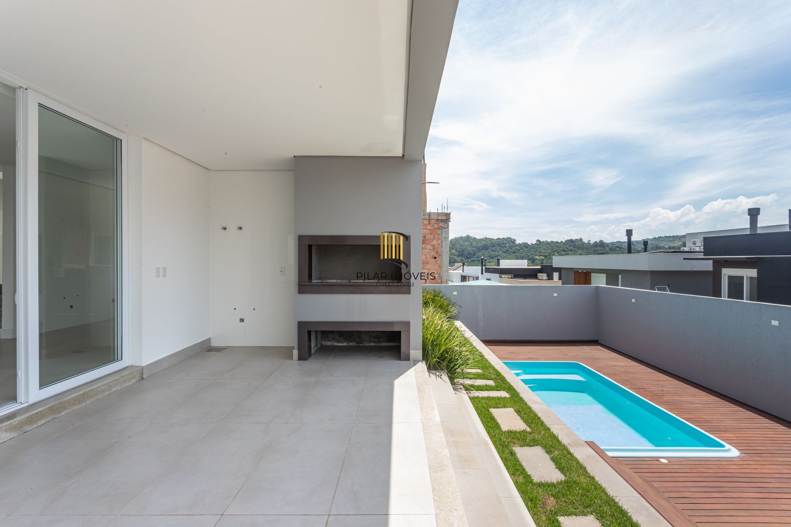 Casa de Condomínio 4 dormitórios no bairro Vila Nova