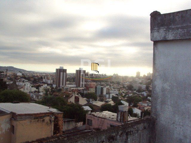 Casa para Venda - 390m², 5 dormitórios, 2 vagas - Vila Jardim