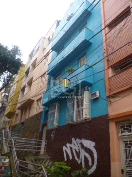 Apartamento de 1 dormitório TÉRREO no Centro DESOCUPADO