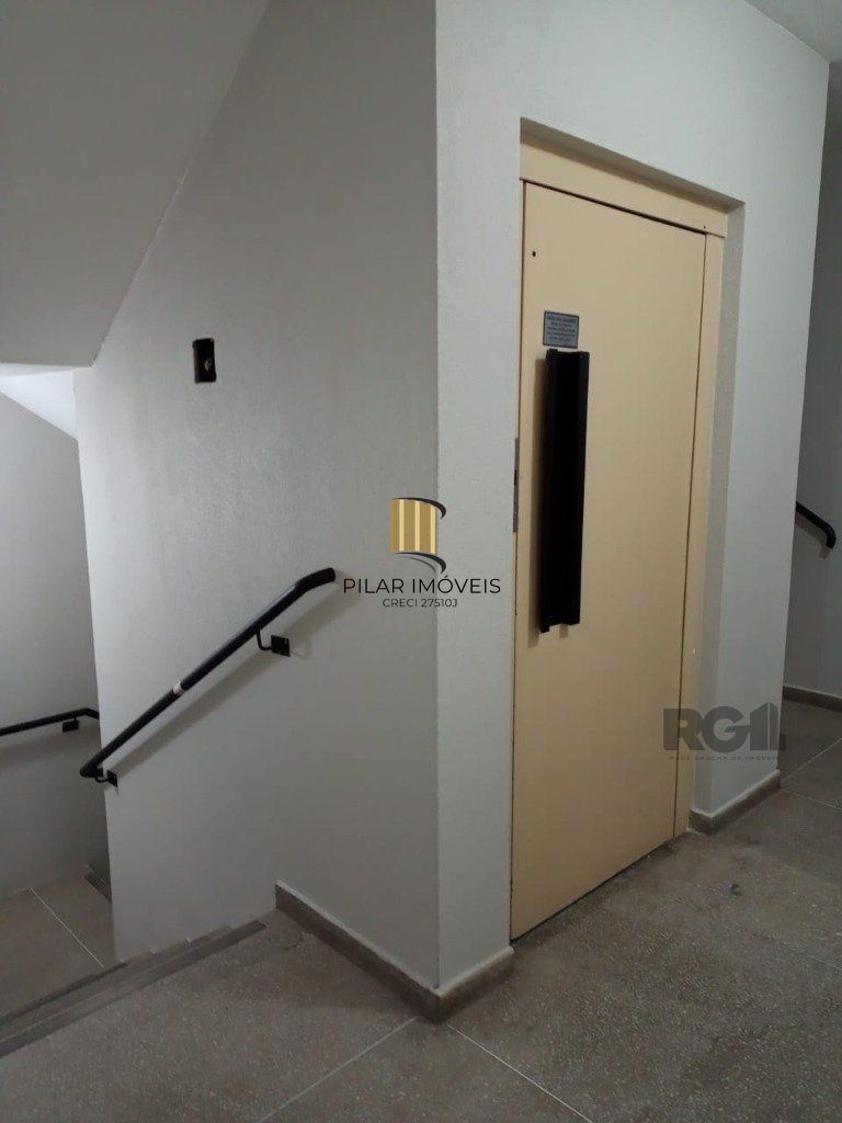 Apartamento de 2 dormitórios e vaga rotativa no bairro Santo Antônio