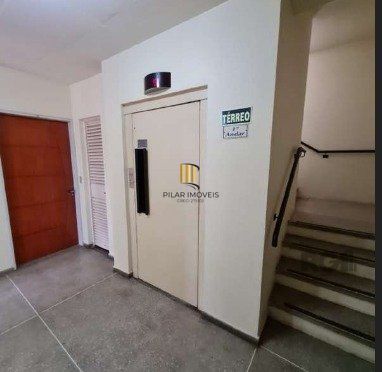 Apartamento de 2 dormitórios e vaga rotativa no bairro Santo Antônio