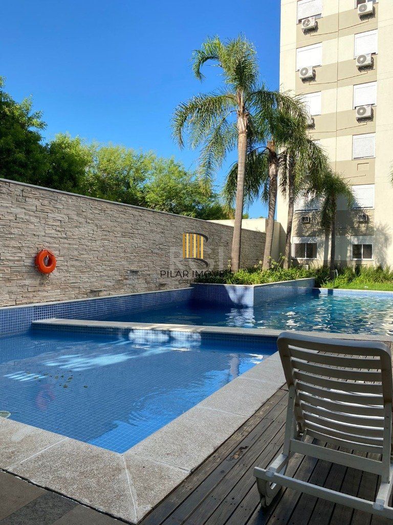 Apartamento de 2 dormitórios vaga e infra no bairro Camaquã