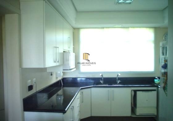 Casa sobrado no bairro Jardim Sabará de 3 dormitórios e 4 vagas