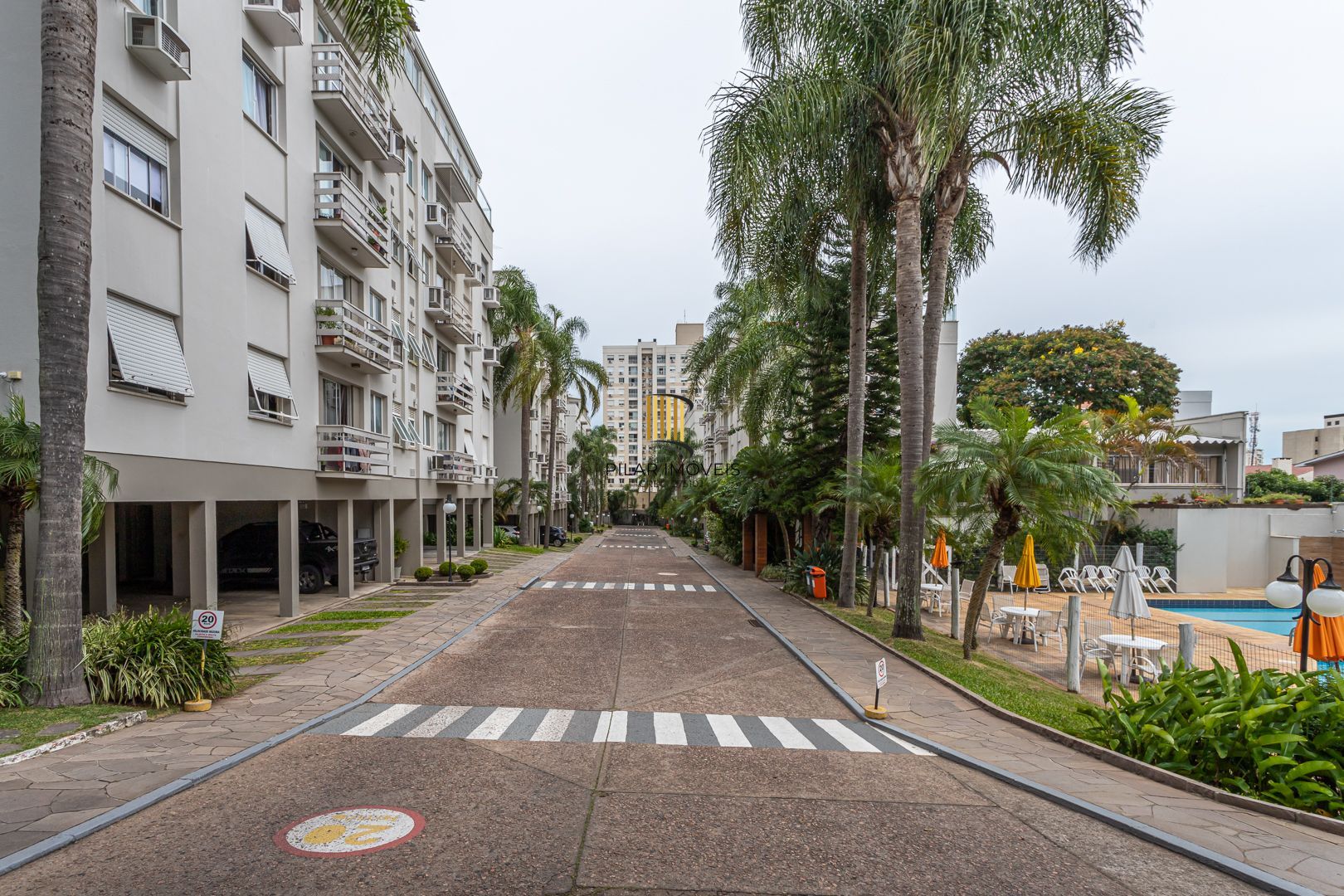 Apartamento no Passo D'areia de 3 dormitórios vaga e infra
