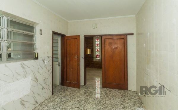 Casa 5 dormitórios no bairro Jardim Sabará