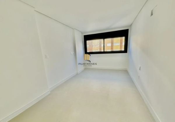 Apartamento em Torres Alto padrão de 3 dormitórios e 2 vagas