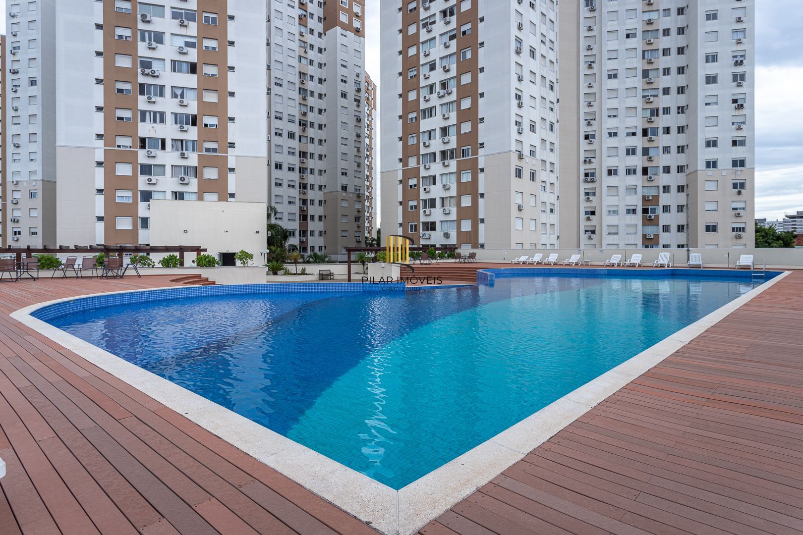 Apartamento de 3 dormitórios vaga e infra no bairro Vila Ipiranga