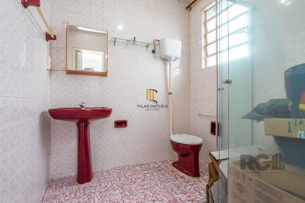 casa de 03 dorm, 02 banheiros , 03 vagas