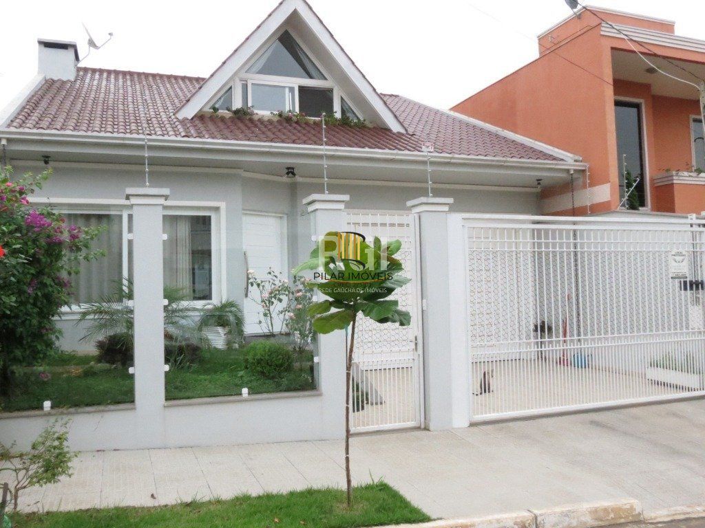 Casa para Venda - 220m², 3 dormitórios, sendo 2 suites, 4 vagas - Coronel Aparício Borges