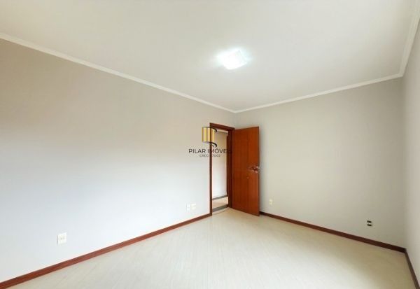 Apartamento no bairro Santana de 3 dormitórios e vaga DESOCUPADO