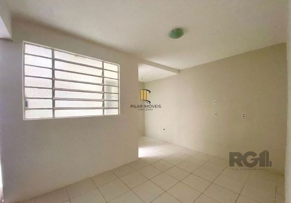 Apartamento no Praia de Belas de 2 dormitórios DESOCUPADO