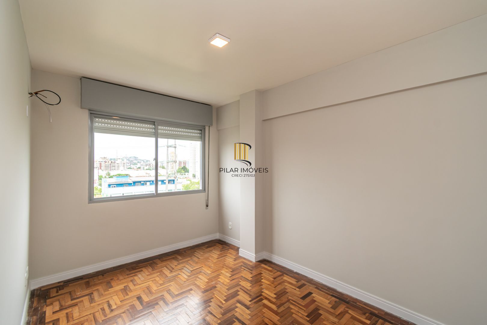 Apartamento 2 dormitorios, no Menino Deus reformado