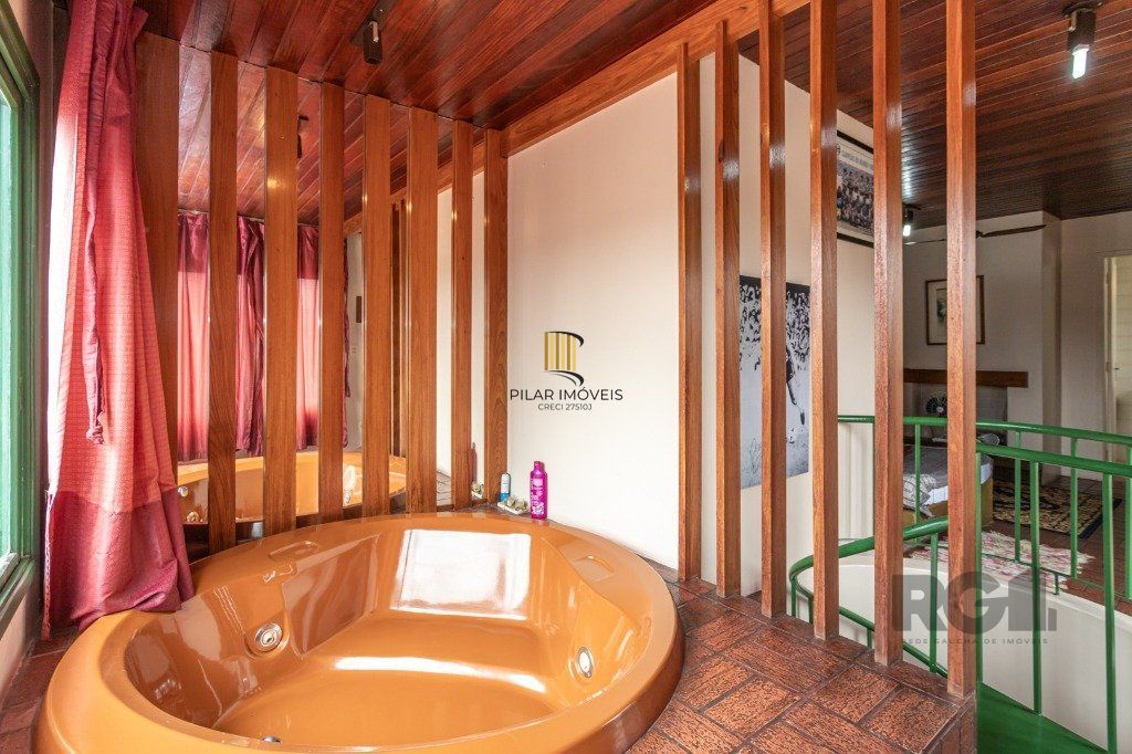 Cobertura 1 dormitório no bairro Santa Cecília