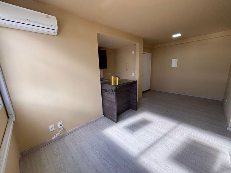 Apartamento no bairro Cristal de 3 dormitórios vaga e infra DESOCUPADO