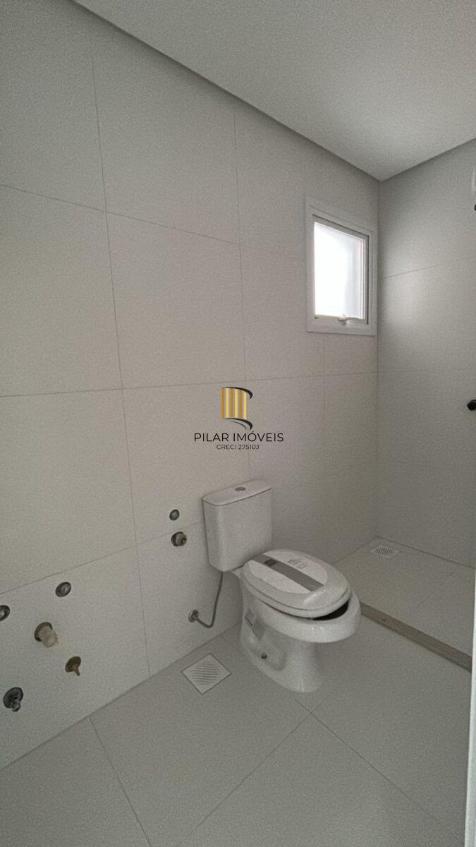 Apartamento no Centro de Canela de 2 dormitórios e vaga