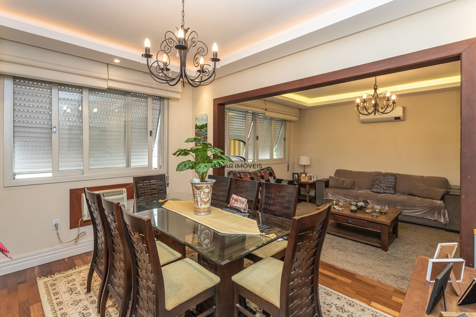 3 DORMITÓRIOS SEMI MOBILIADO NA CORTE REAL C/ELEVADOR E VAGA DE GARAGEM ESCRITURADA