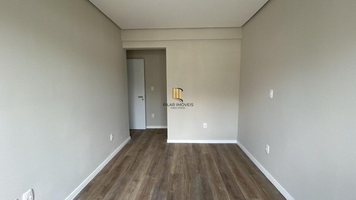 Apartamento no Centro de Canela de 2 dormitórios e vaga