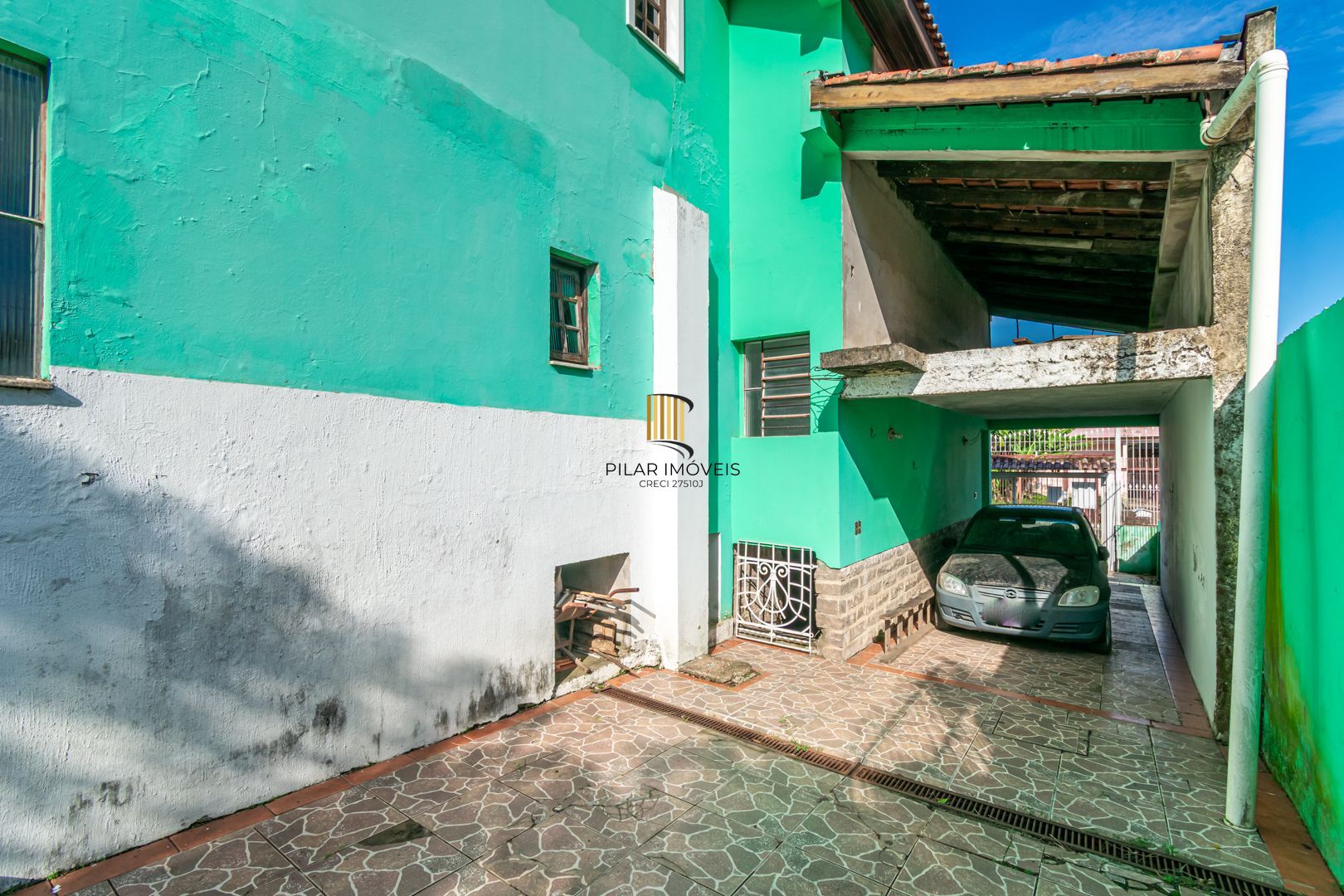 Casa 5 dormitórios no bairro Jardim Sabará