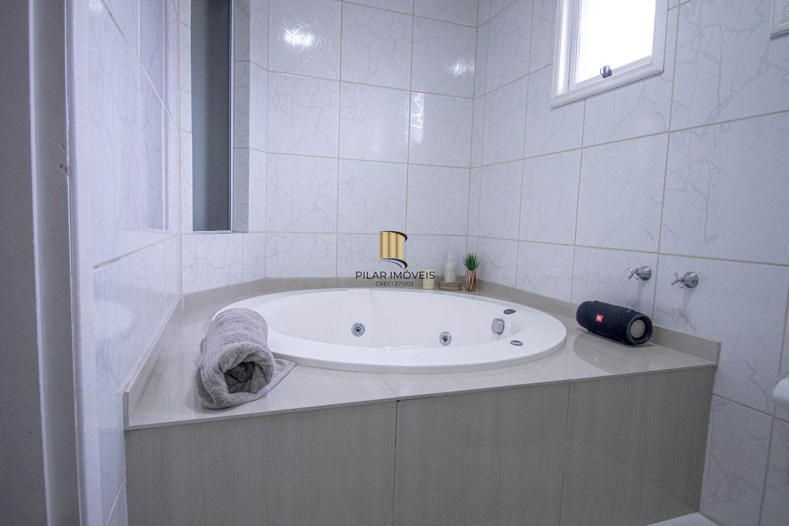 Casa sobrado no bairro Mont Serrat em Canoas