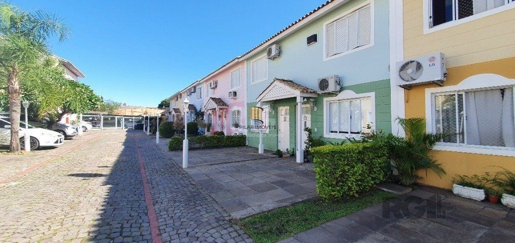 Casa em condomínio no Sarandi de 2d vaga e infra