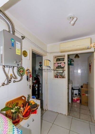 Casa sobrado em condomínio fechado na Vila Nova de 3 dormitórios e 2 vagas